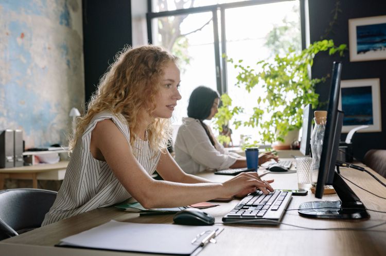 If You’re Not Outsourcing Content Creation, What Are You&nbsp;Doing?
